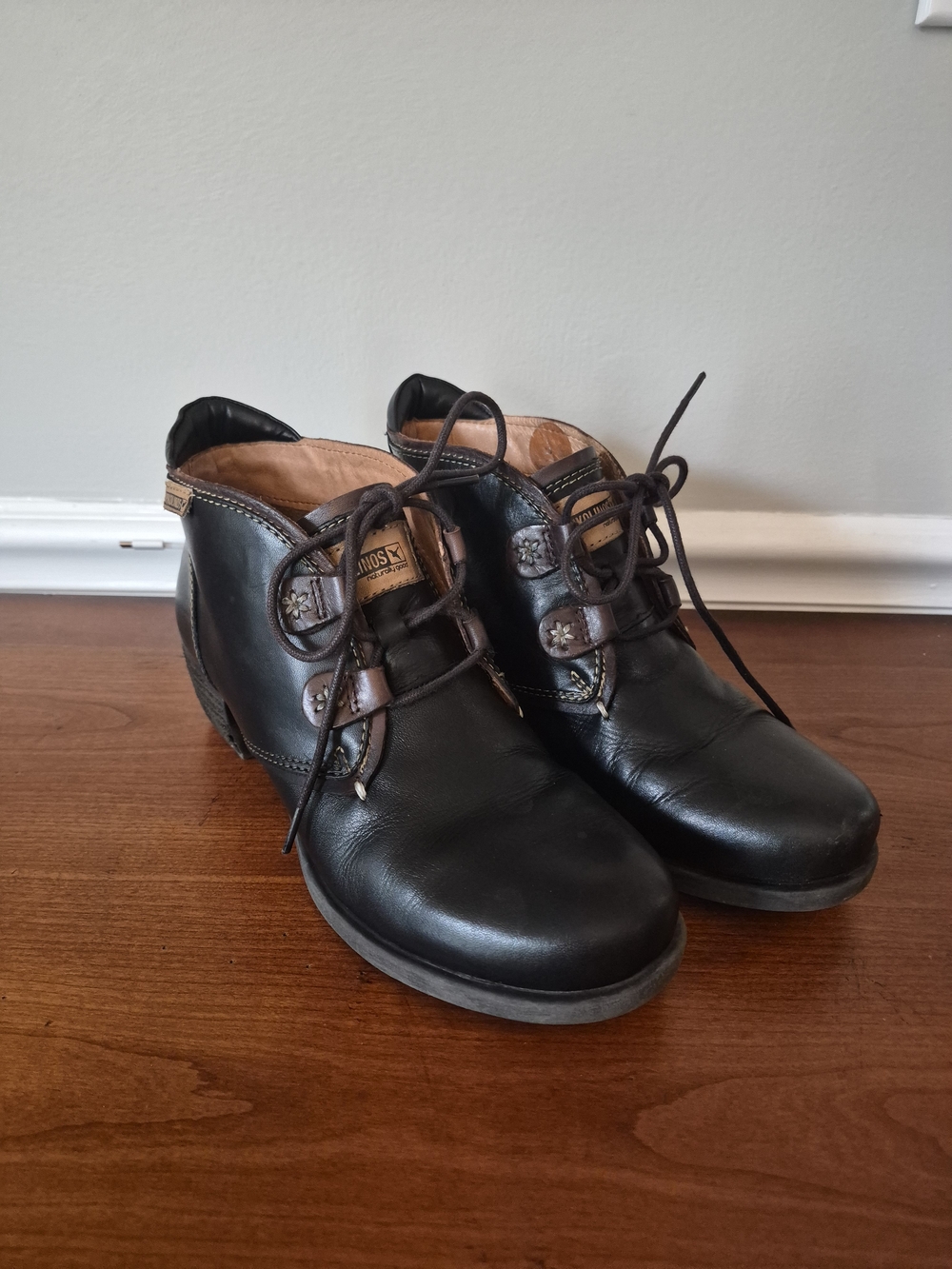 Women's Pikolonos Black Leather Ankle Boot EU37 US 6.5